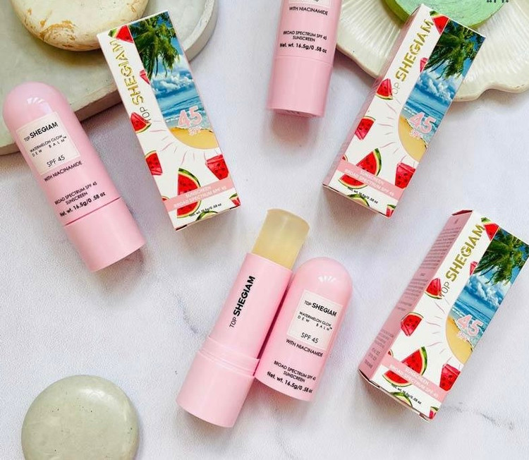 ضد آفتاب استیکی شیگلم Sheglam حاوی SPF45 🍉